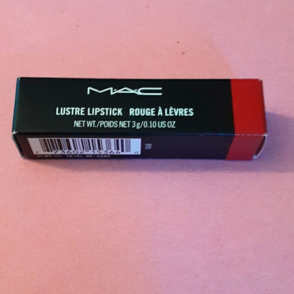 Lustre Lipstick